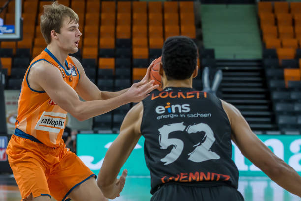 精准传球的 精准传球的