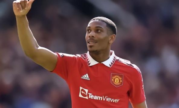 决赛中首次 决赛中首次