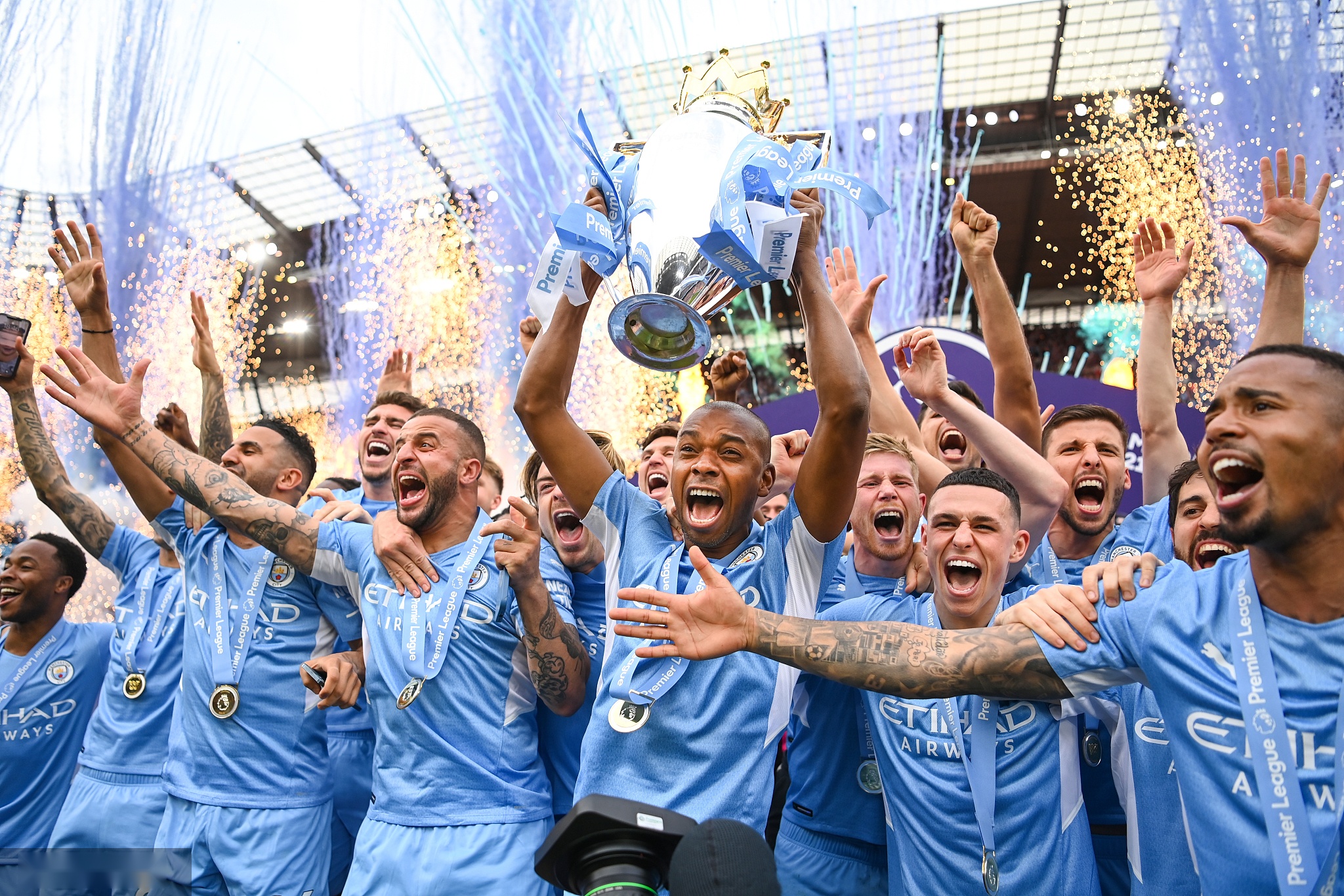 同时在进攻 同时在进攻