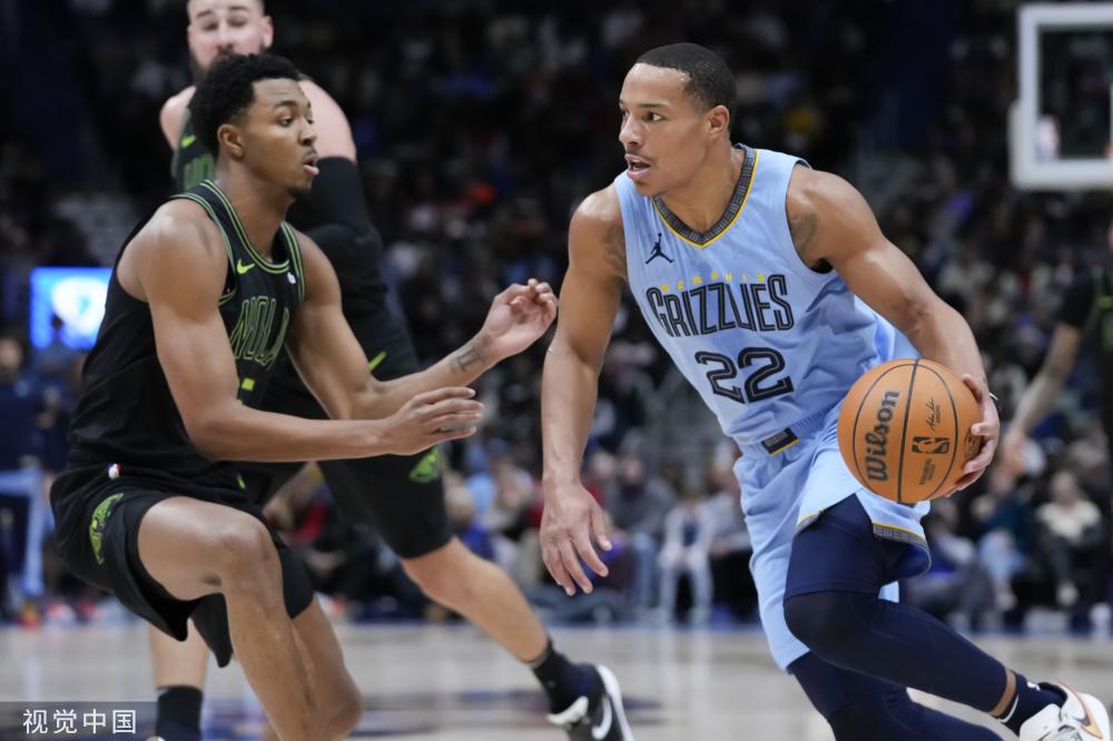 [天下足球]萨拉赫破门 利物浦击败阿斯顿维拉.